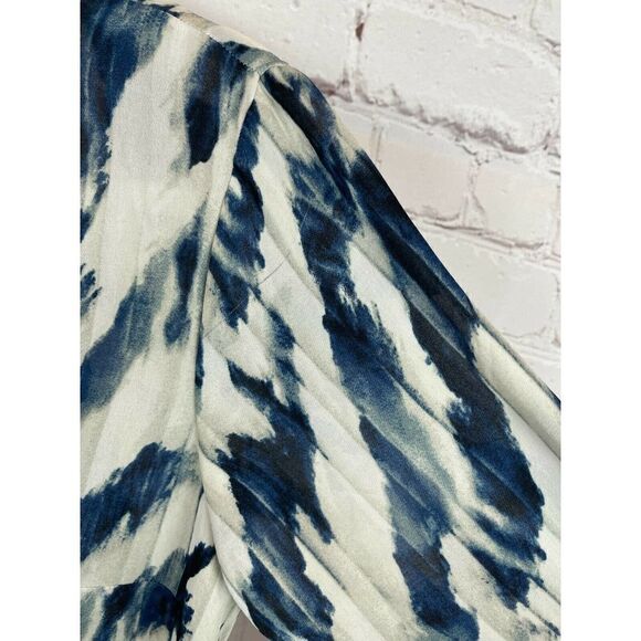 CABI striped white cream blue button down shirt top blouse collared size SM S - Picture 8 of 8